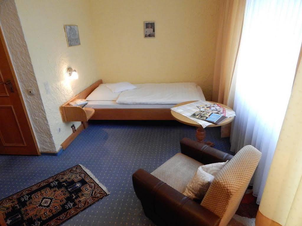 Land-Gut-Hotel Zum Alten Forsthaus - Aufladestation Fuer Elektroautos Hurtgenwald Luaran gambar