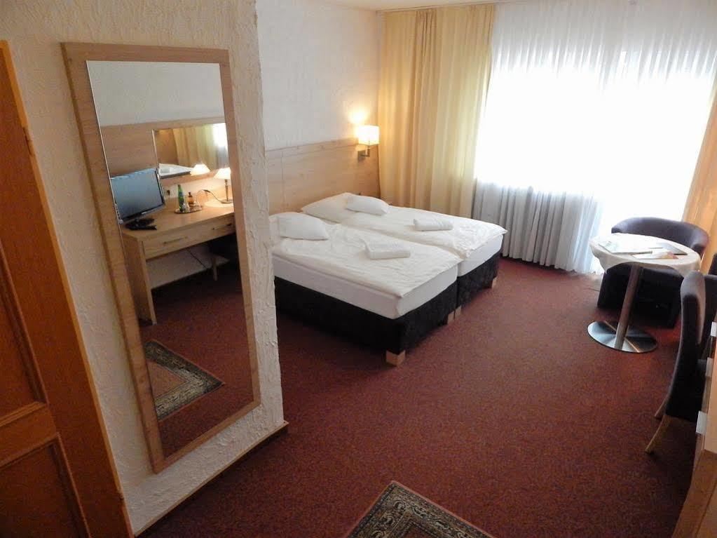 Land-Gut-Hotel Zum Alten Forsthaus - Aufladestation Fuer Elektroautos Hurtgenwald Luaran gambar